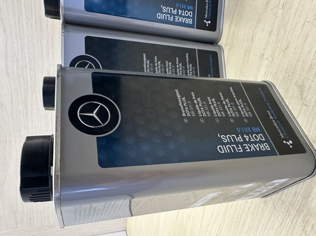 Fluido de freio A000989560509 Mercedes