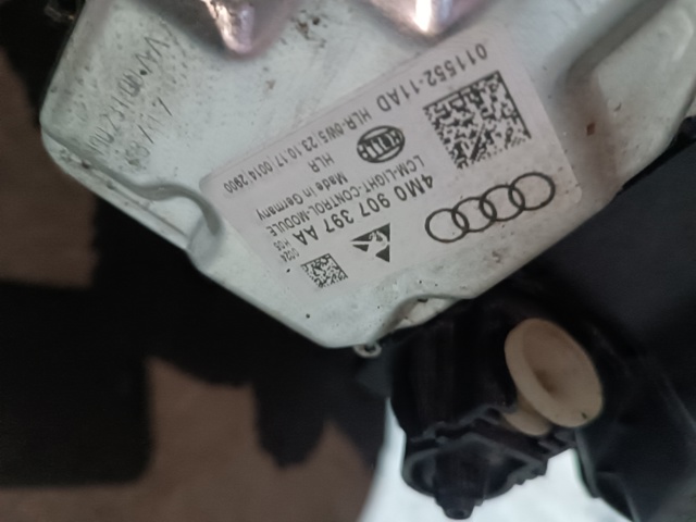 Luz direita 4M0941006B VAG