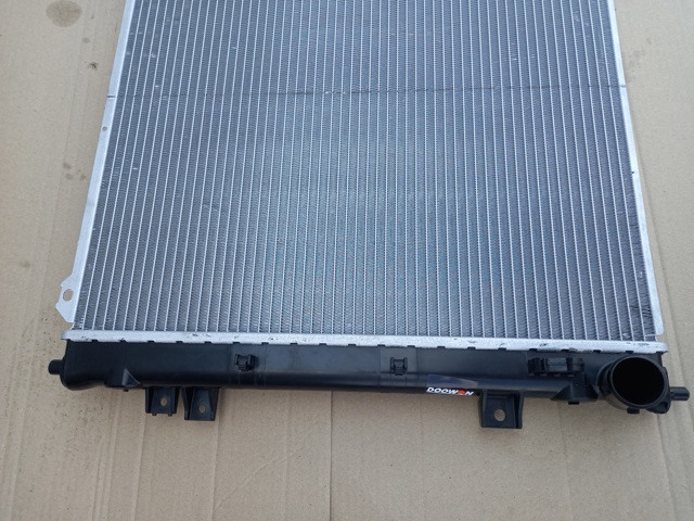 Radiador de esfriamento de motor Doowon 253101D210