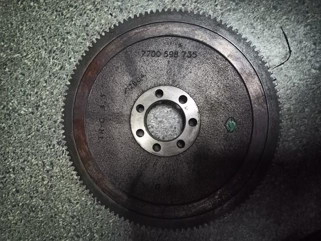 7700598735 Renault (RVI) Volante de motor