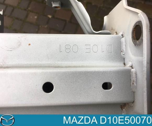D10E50070 Mazda Reforçador do pára-choque dianteiro