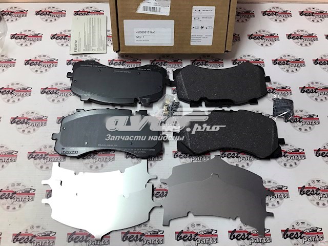 Sapatas do freio dianteiras de disco 4M0698151AK VAG