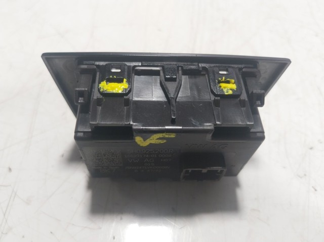 Compre Botão de ativação do sinal de emergência Volkswagen Golf 8