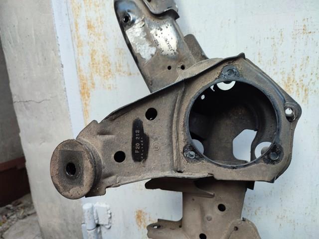 6884852 BMW Viga de suspensão dianteira (plataforma veicular)