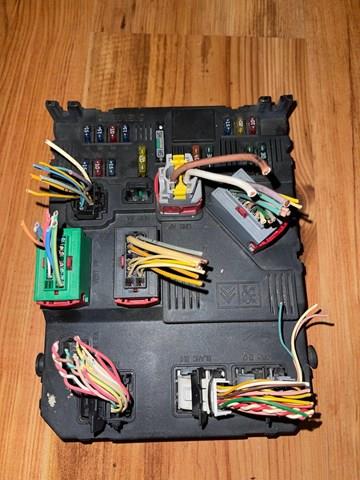 9652474680 Peugeot/Citroen Unidade de dispositivos de segurança