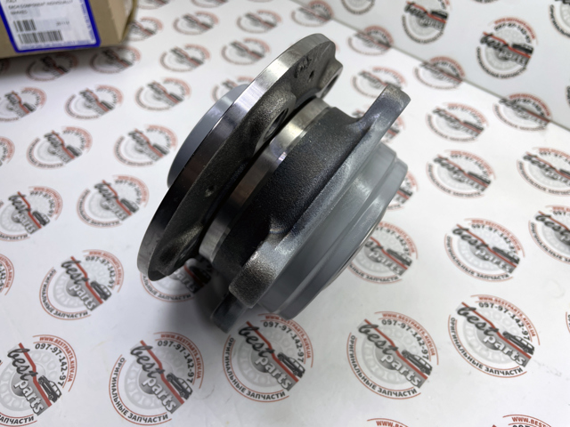 Compre 32370046 Volvo Cubo dianteiro