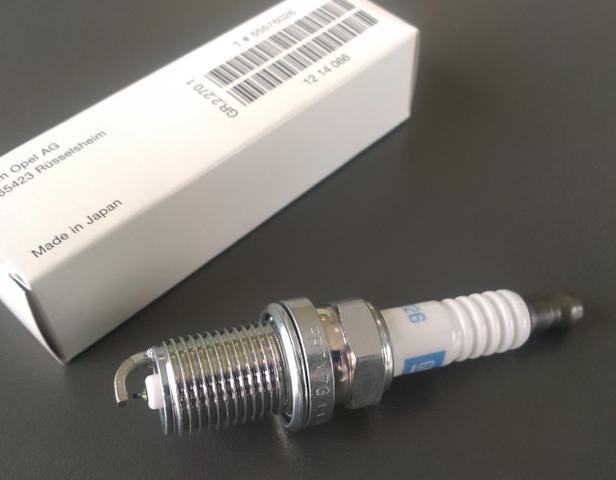 Vela de ignição General Motors 12681656