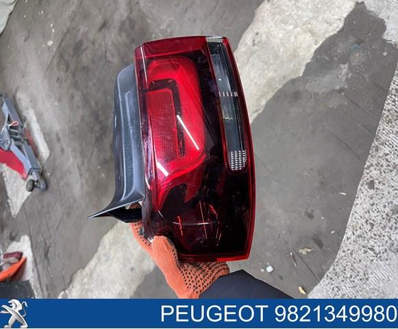 Lanterna traseira esquerda externa Peugeot/Citroen 9821349980