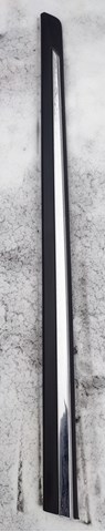 Moldura da porta dianteira direita inferior 808766FR0A Nissan/Infiniti