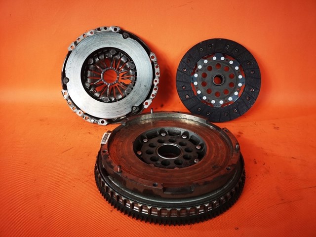Volante de motor Volvo 31437538 preço, a partir de 586,98 USD