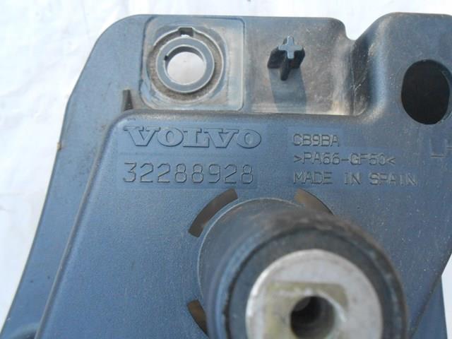 Compre 32288928 Volvo Consola dianteira de fixação do pára-lama dianteiro esquerdo