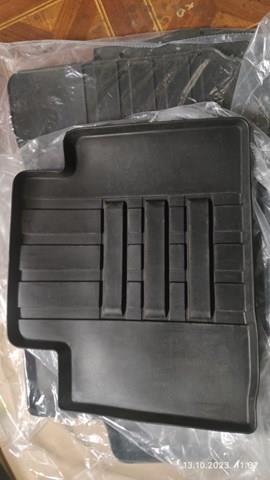 KE7484B089 Nissan/Infiniti Tapetes dianteiros + traseiros, kit