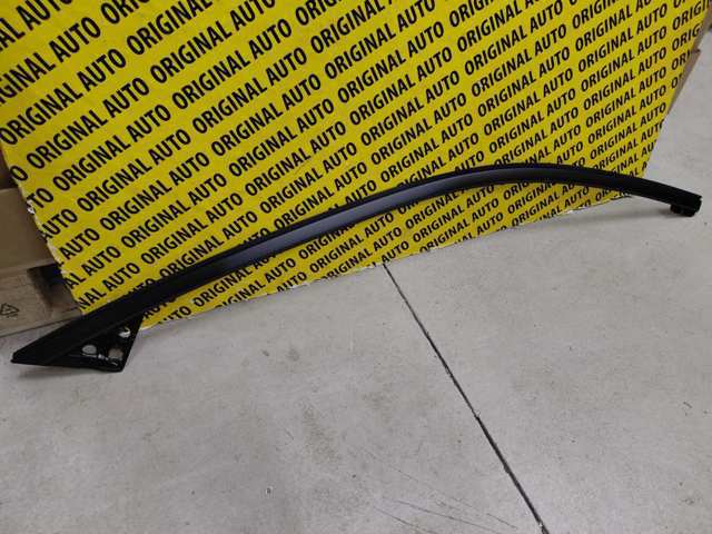 Compre KB7W50985N Mazda Moldura da porta dianteira esquerda superior
