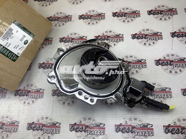 Bomba de água (bomba) de esfriamento LR116736 Land Rover
