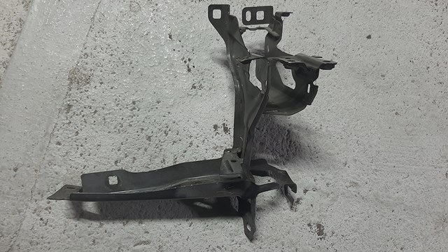 51648071632 BMW Consola (adaptador) de fixação da luz dianteira direita