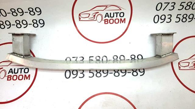 Reforçador do pára-choque dianteiro 68247223AA Chrysler