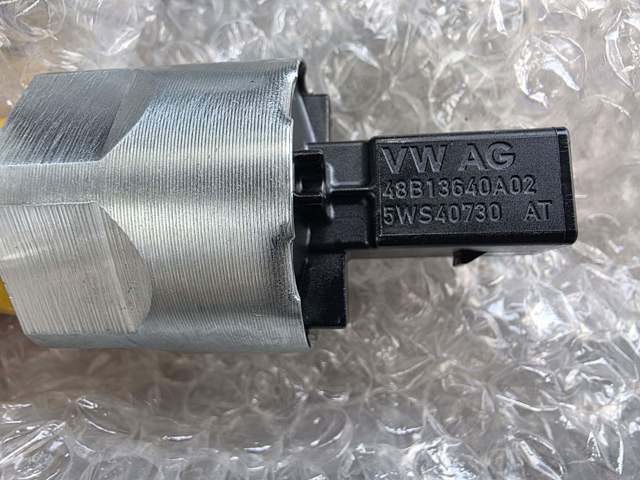 Regulador de pressão de combustível na régua de injectores Continental/Siemens 5WS40730 preço, a partir de 227,68 USD