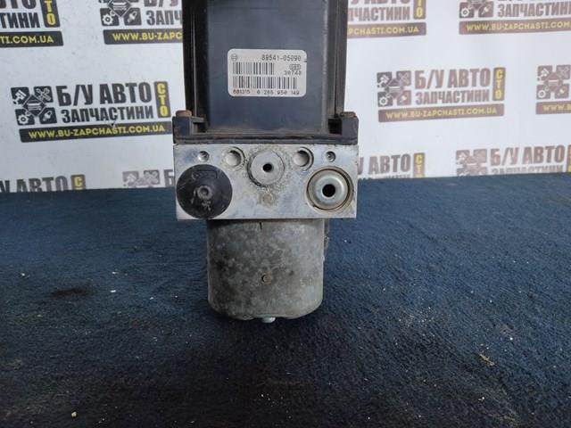 Compre 4454005040 Toyota Unidade hidráulico de controlo ABS