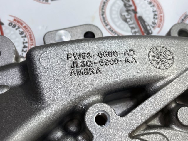 Bomba de óleo LR096231 Land Rover