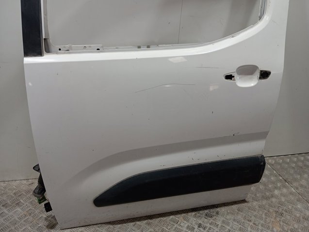 Porta dianteira esquerda 9822696380 Peugeot/Citroen