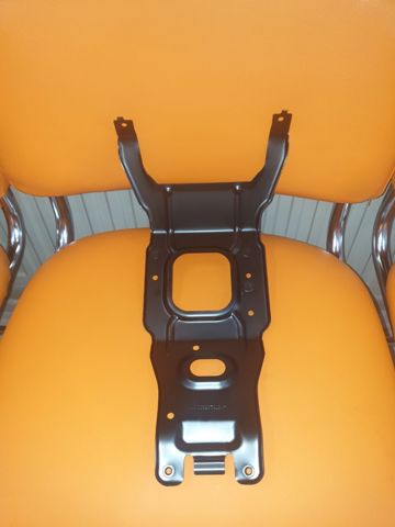 Suporte do radiador vertical (painel de montagem de fixação das luzes) Mercedes 1676265300 preço, a partir de 43,76 USD