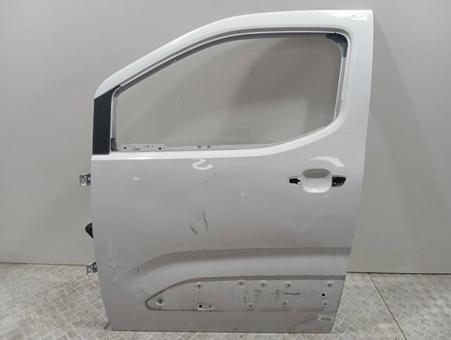 Porta dianteira esquerda 9843490080 Peugeot/Citroen