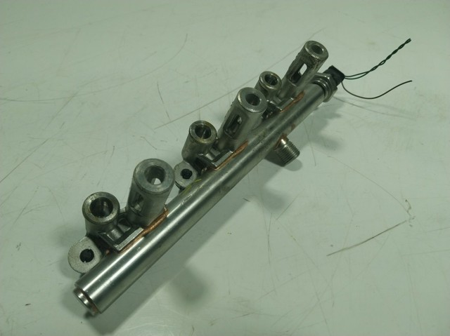Distribuidor de combustível (rampa) Peugeot/Citroen 9811353880 preço, a partir de 141,56 USD