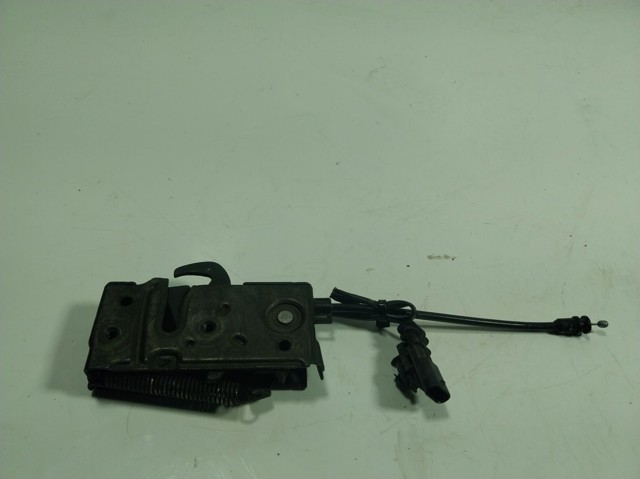 Fecho da capota esquerdo 32318456 Volvo