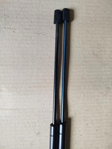 Amortecedor de tampa de porta-malas (de 3ª/5ª porta traseira) GS0143 Magneti Marelli