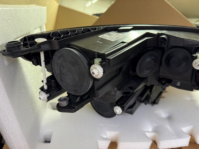 Compre 566941015 VAG Luz esquerda