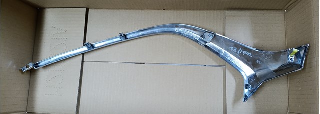 Moldura esquerda do pára-choque dianteiro D10J507K0C Mazda