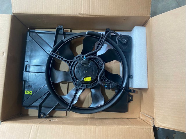 Ventilador elétrico de esfriamento montado (motor + roda de aletas) Hyundai Getz  