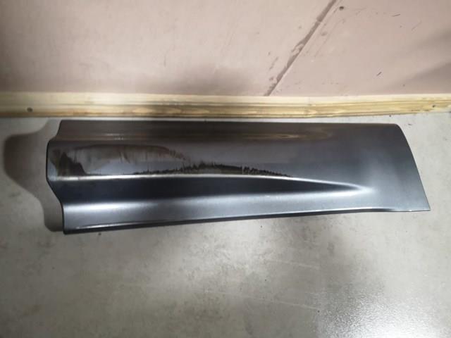 Moldura da porta traseira direita inferior Land Rover LR044134 preço, a partir de 312,45 USD