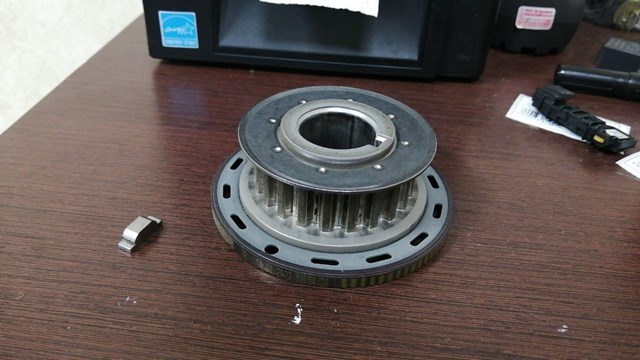 Compre 9817681980 Peugeot/Citroen Engrenagem de cadeia da roda dentada de acionamento de cambota de motor