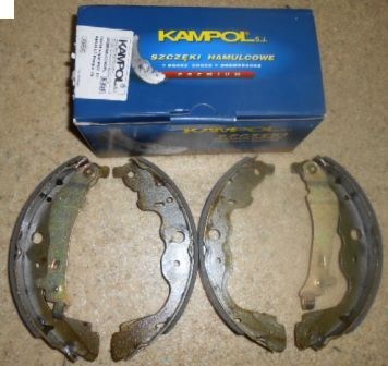 Sapatas do freio traseiras de disco Kampol K825 preço, a partir de 22,95 USD