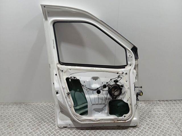 Compre Porta dianteira esquerda Fiat Doblo 2