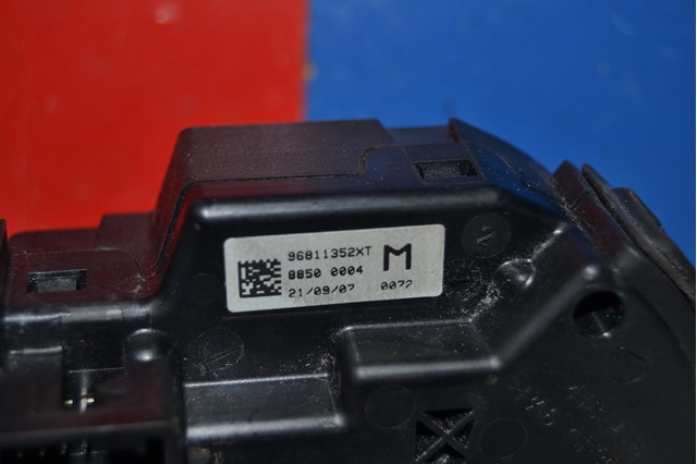  Peugeot/Citroen 96811352XT preço, a partir de 231,55 USD