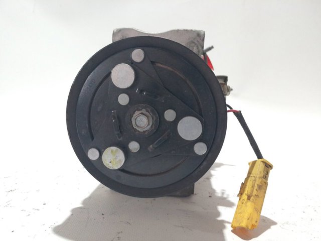 Compressor de aparelho de ar condicionado 9833718880 Peugeot/Citroen