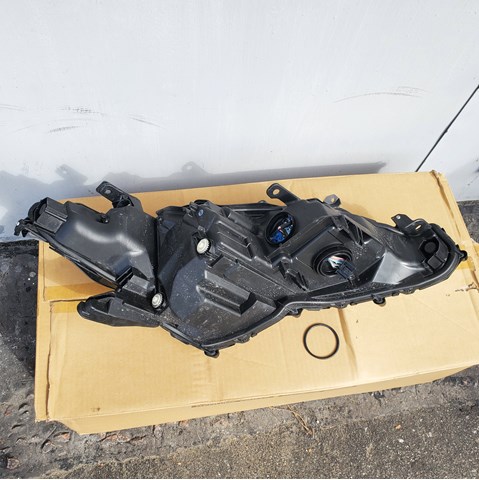 Luz esquerda Toyota 8118533D71 preço, a partir de 810,87 USD