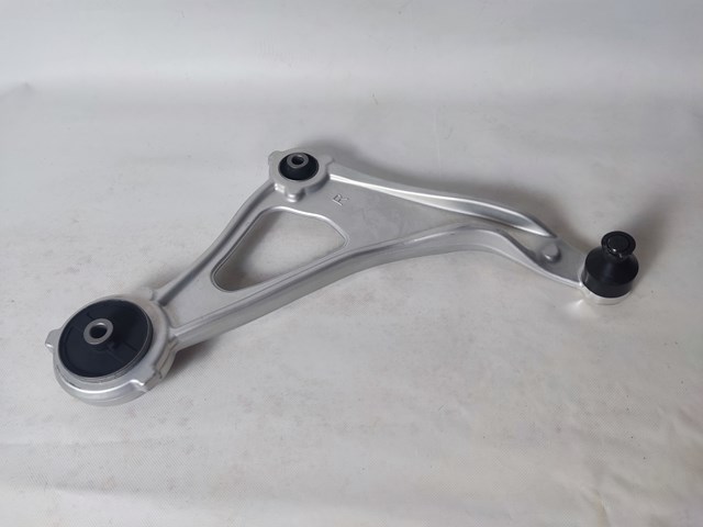 Braço oscilante inferior direito de suspensão dianteira Nissan/Infiniti 545009HP0A