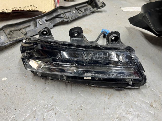 Luzes máximas esquerdas Peugeot/Citroen 9836231080 preço, a partir de 475,08 USD