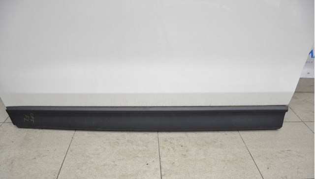 Compre KB7W51RB0C Mazda Moldura da porta dianteira esquerda