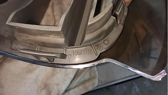Compre 10627110 BMW Grelha do radiador