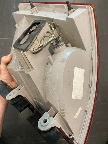 Compre 5E9945095A VAG Lanterna traseira esquerda