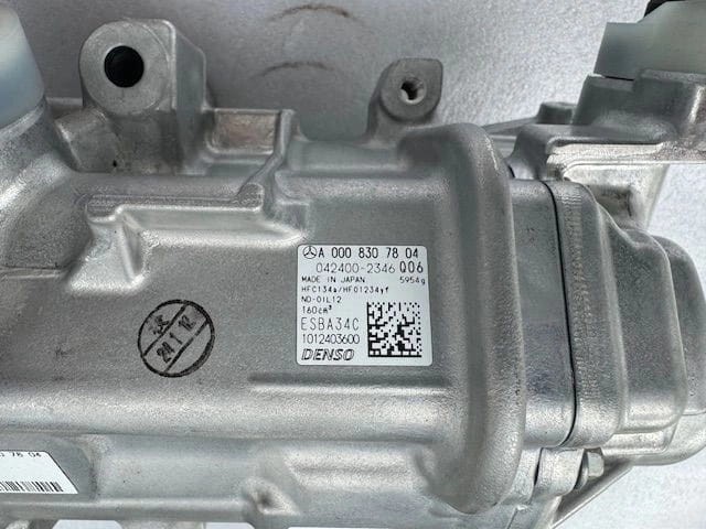 Compressor de aparelho de ar condicionado A0008307804 Mercedes