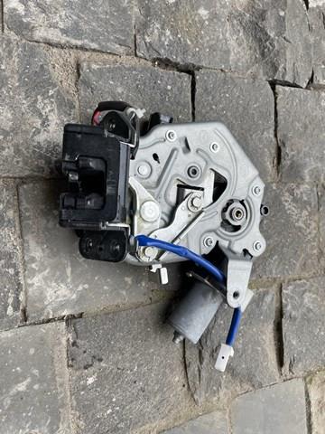 Motor de limpador pára-brisas de vidro traseiro Mazda KB7W67450 preço, a partir de 81,86 USD