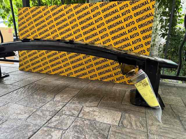 DGH950070 Mazda Reforçador do pára-choque dianteiro