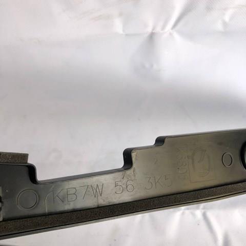 KB7W563K5 Mazda Compactador do pára-lama