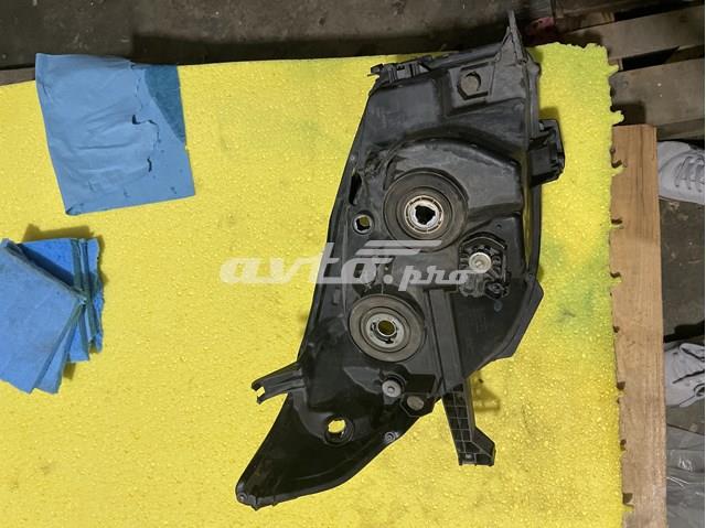 8117060L70 Toyota Luz esquerda