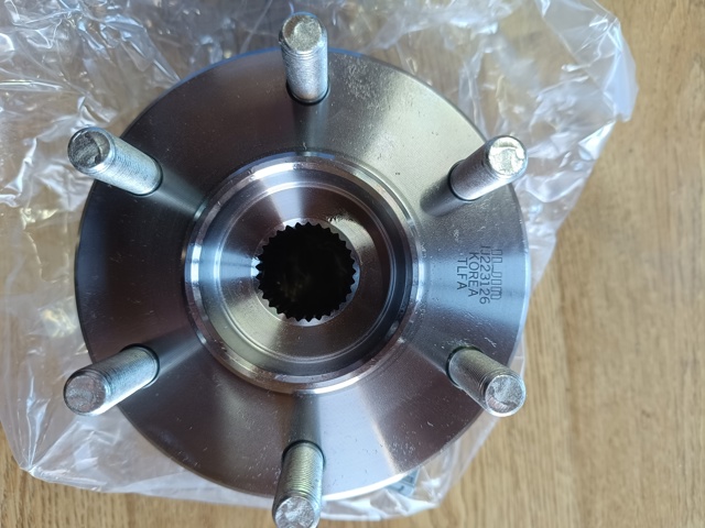 Cubo dianteiro Iljin IJ223126